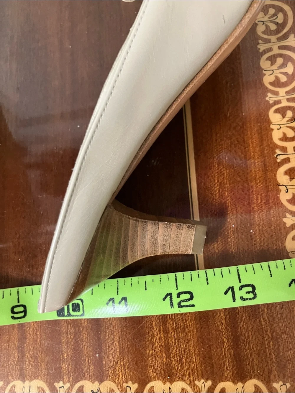 5.5  Ferragamo Tan slides  Shoes kitten heels EUC